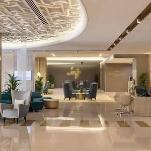 Two Seasons & 4* Dubai
