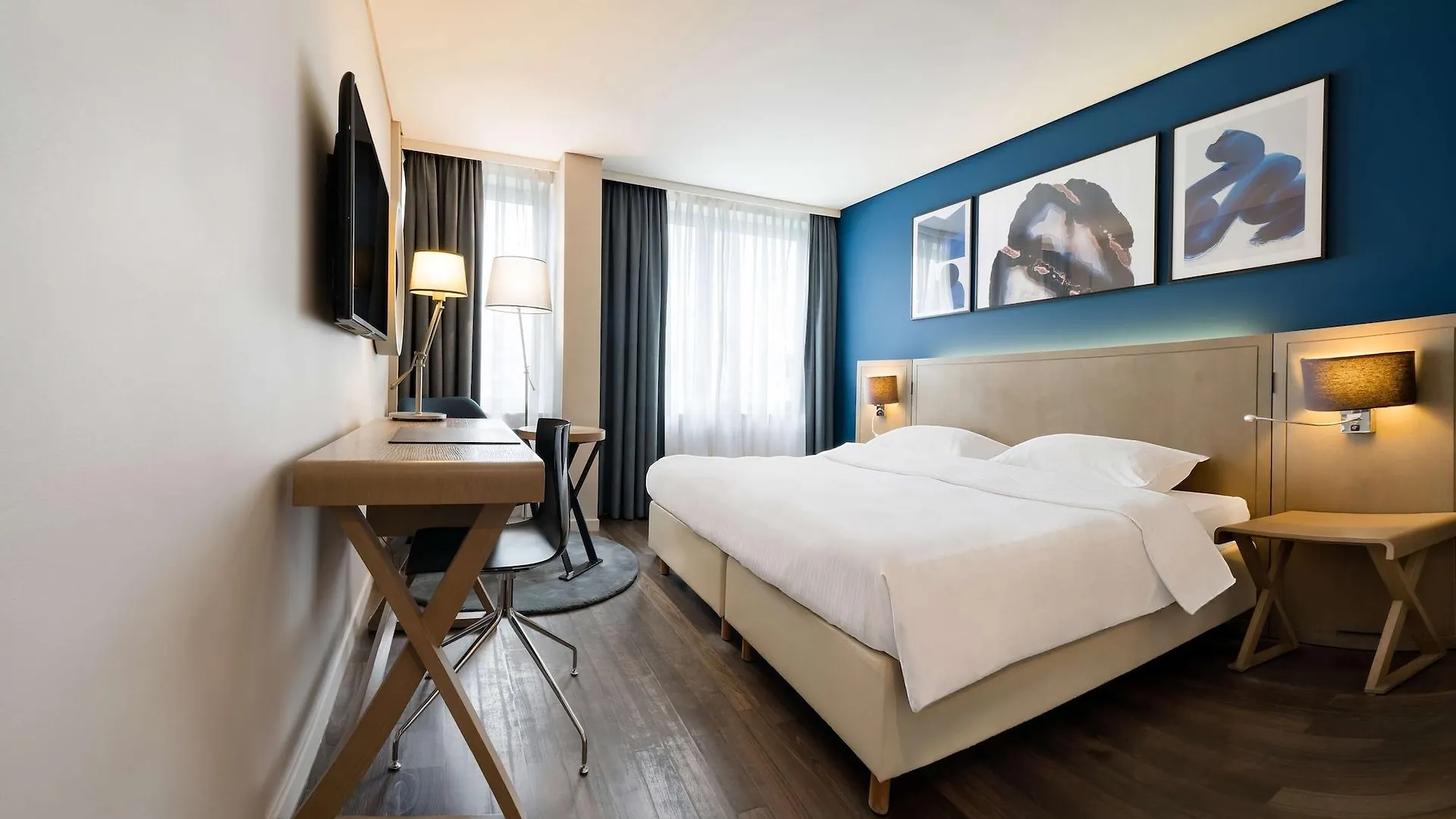 Park Inn By Radisson Antwerp City Centre 3*,  Belçika