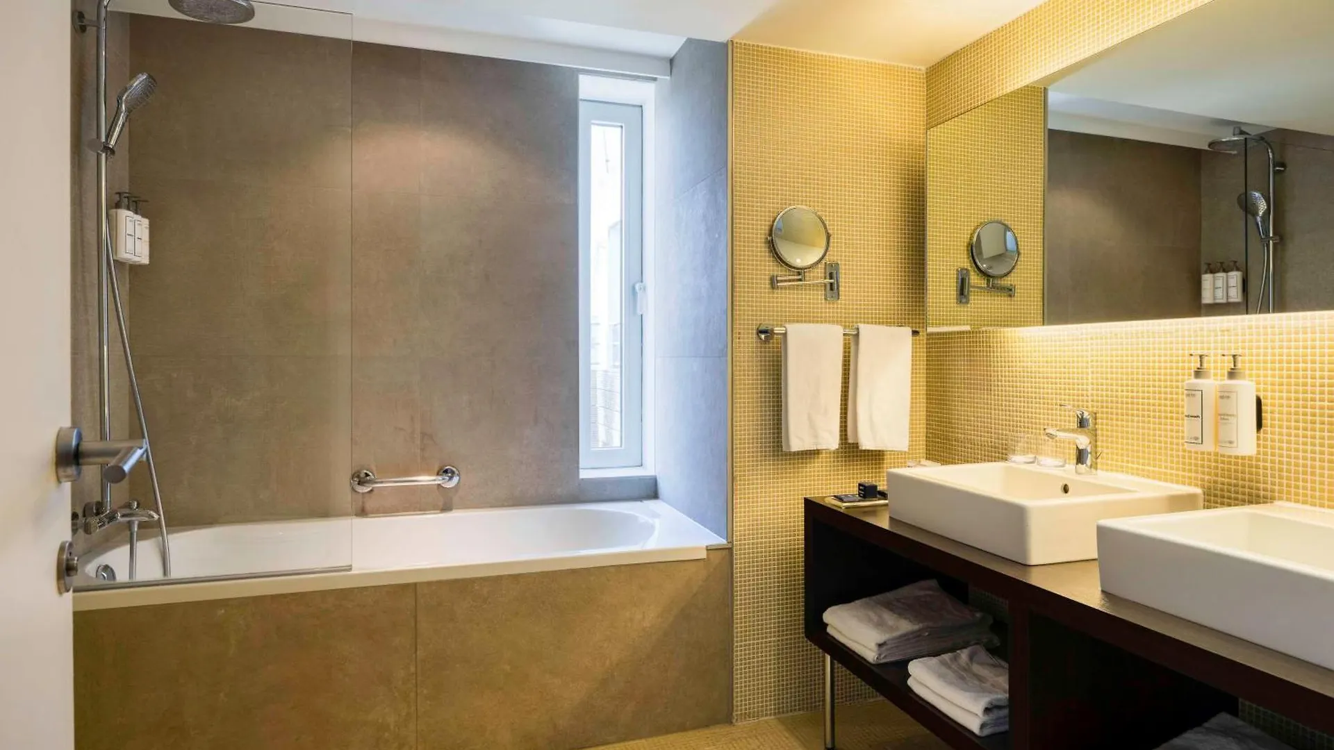 Otel Park Inn By Radisson Antwerp City Centre