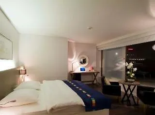 Park Inn By Radisson Antwerp City Centre 3*,  Belçika